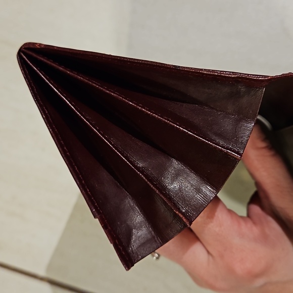 Givenchy Ostrich Leather Burgundy Large Bifold Wallet Gold Logo - Picture 15 of 15